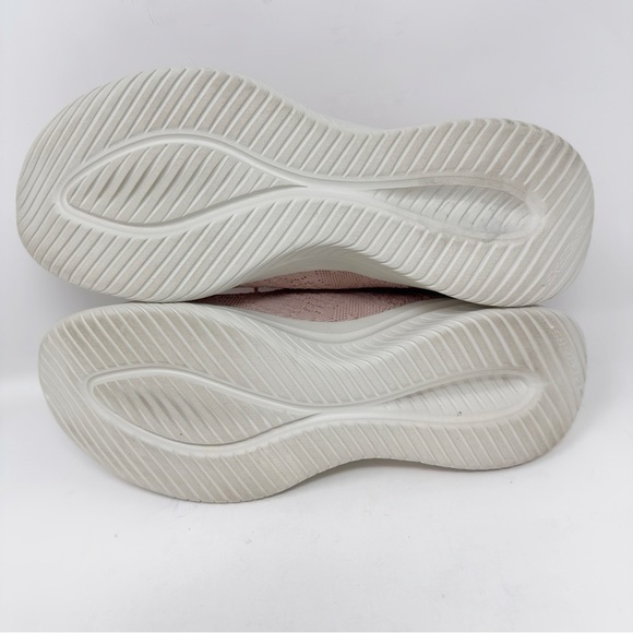 Martha Stewart X Skechers Slip-Ons Ultra Flex Back On Track - Picture 8 of 9